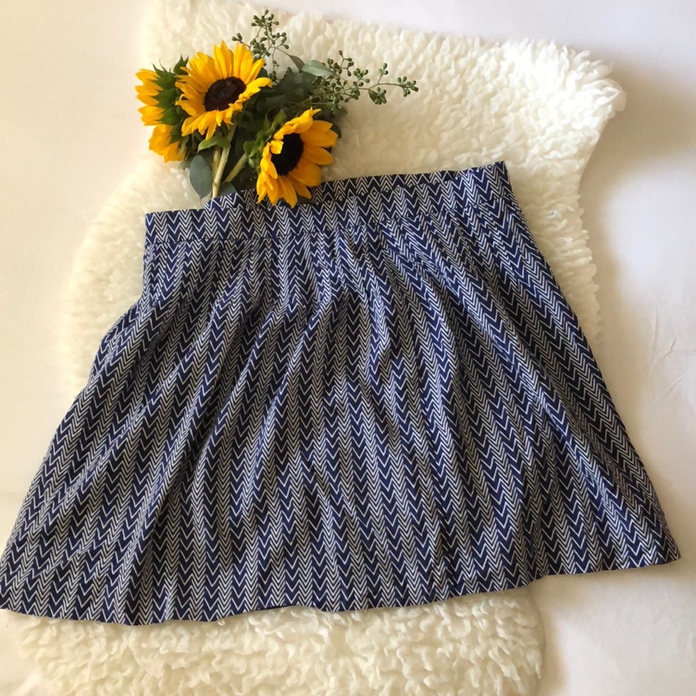 Gap navy and cream skirt